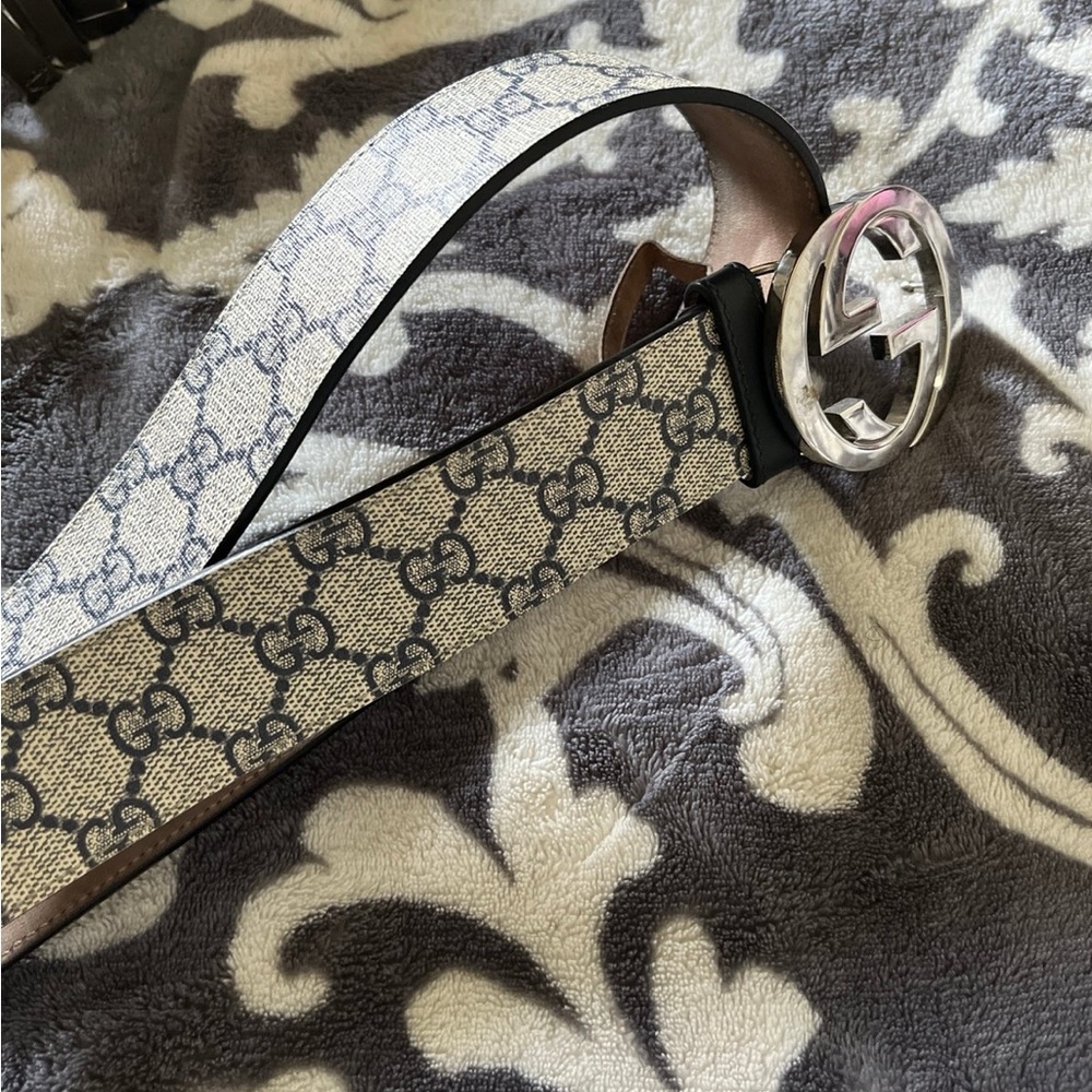 Men’s Grey/Blue GG supreme belt.